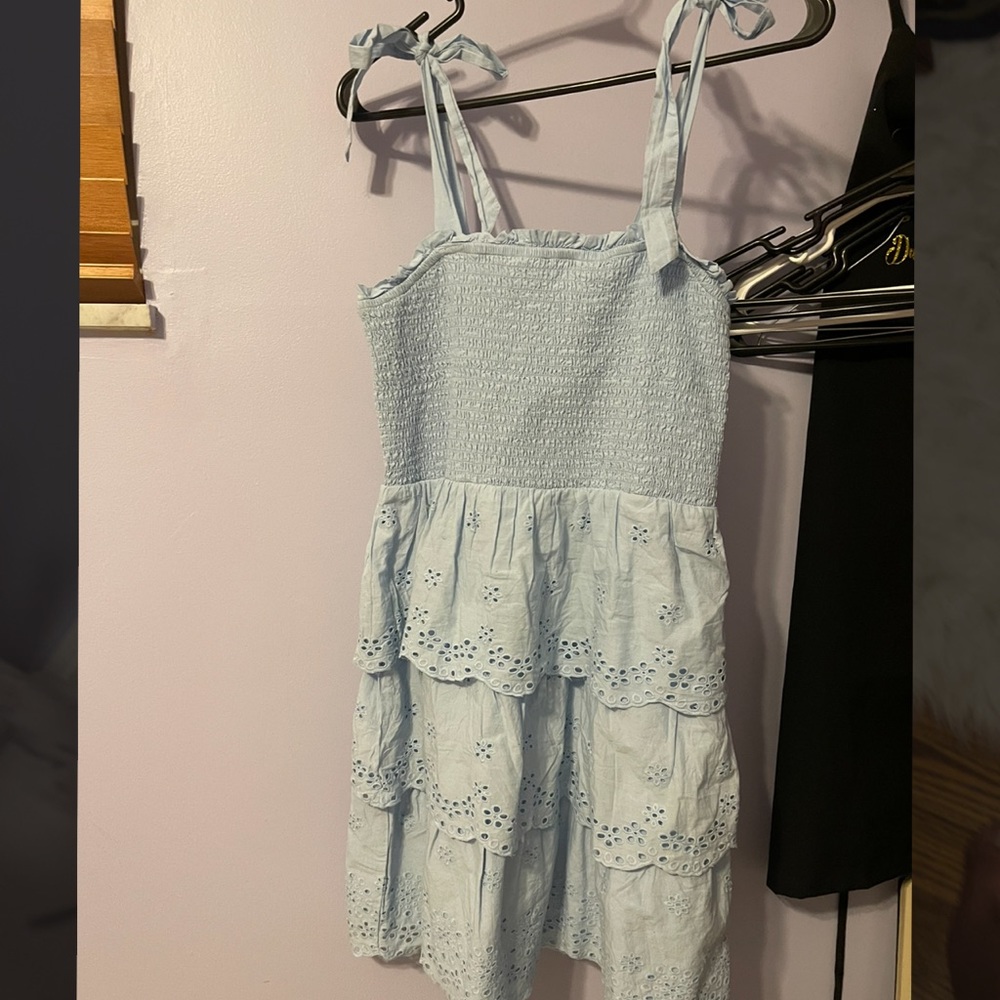 Perfect for the spring! A brand new American eagle dress in a medium. New